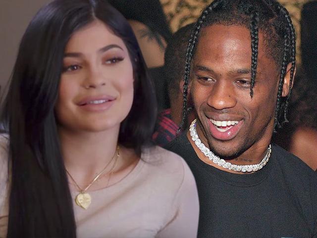 travisscott当爹金小小妹kyliejenner近日宣布生下一个女孩