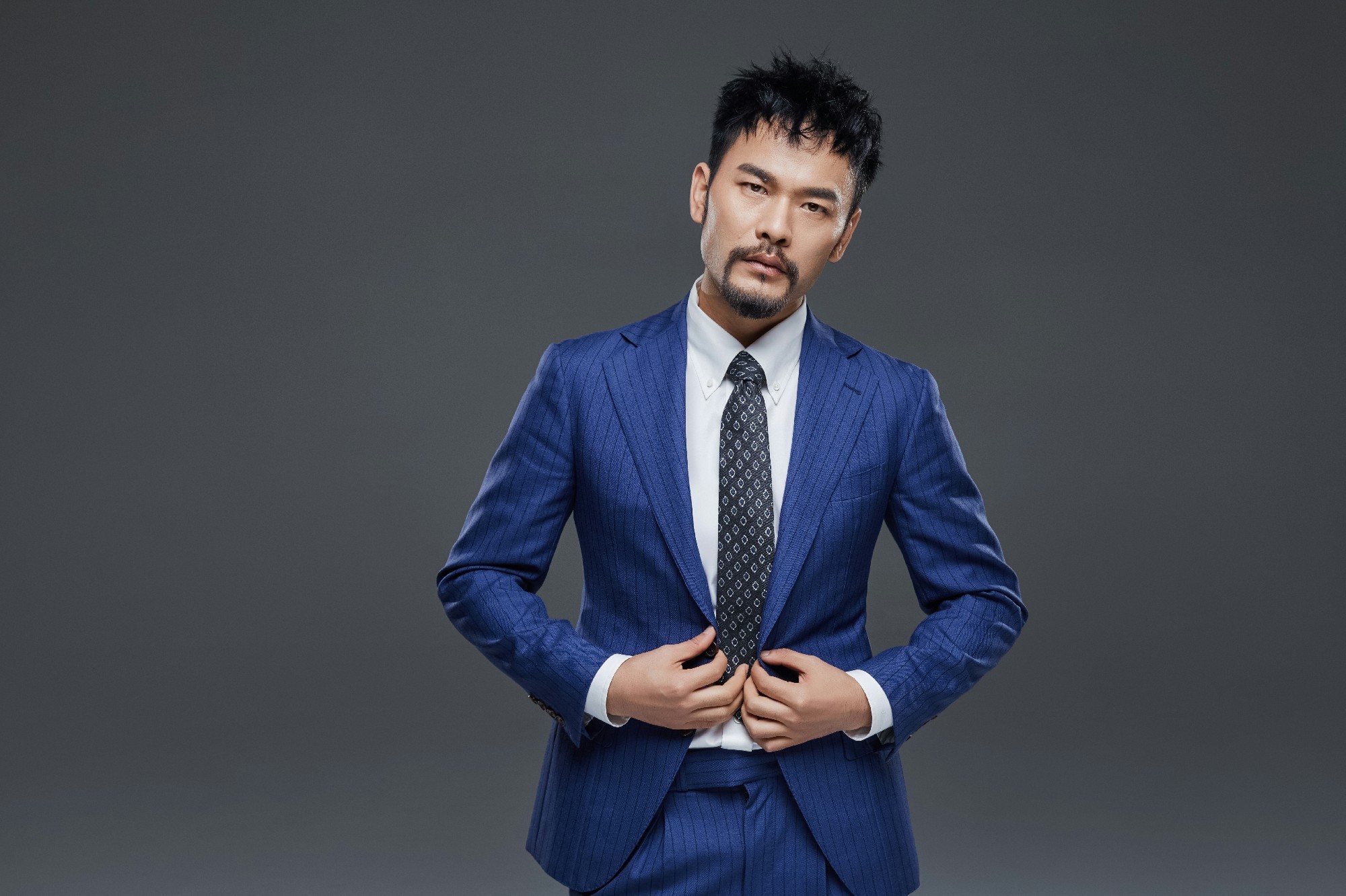 方瑄《未知生物》热播 朴实父亲游大海上演艰辛寻子之路 - 360娱乐,你开心就好
