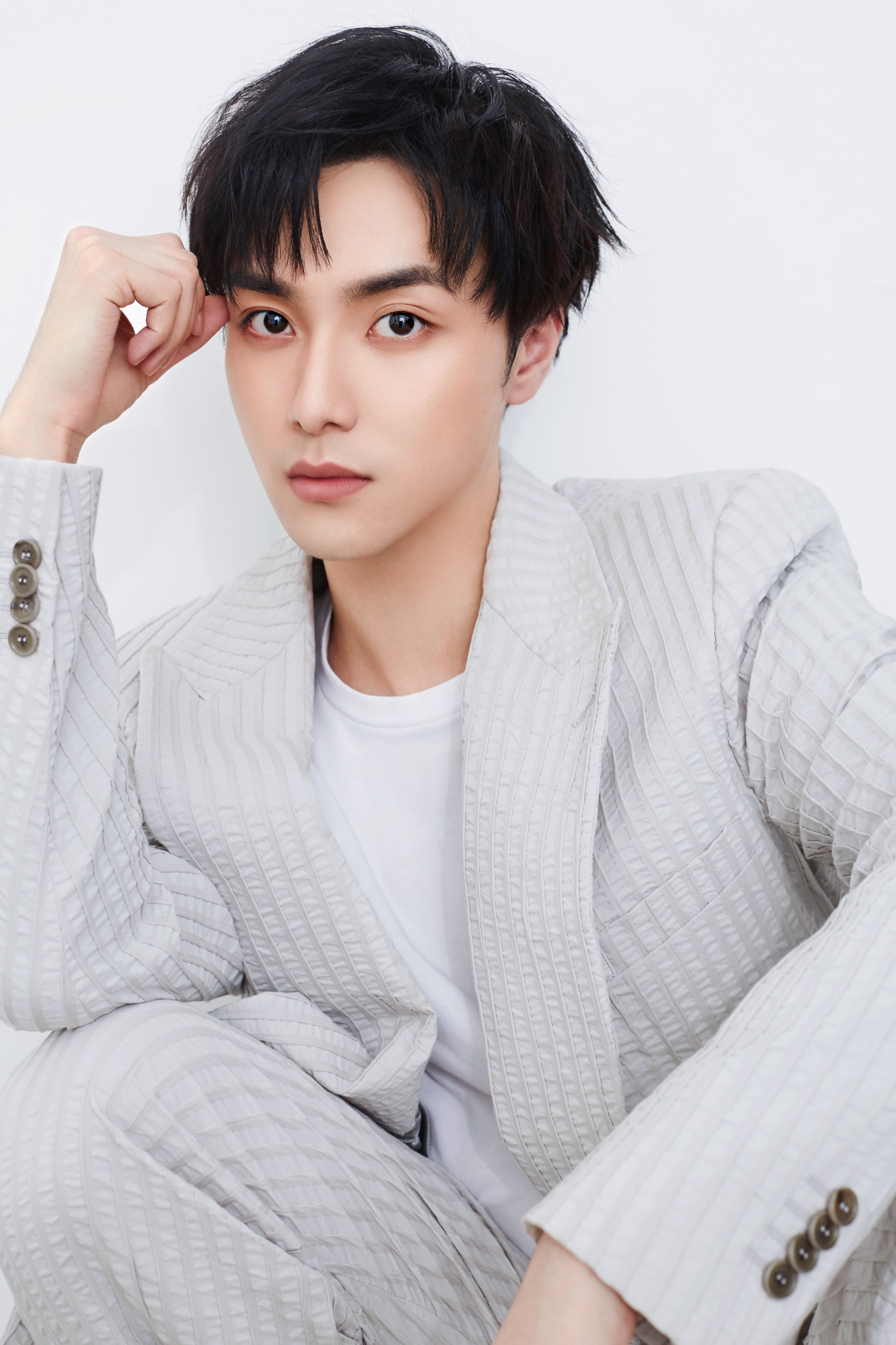 360娱乐1/4360娱乐讯 近日,演员高寒曝光了一组写真大片.