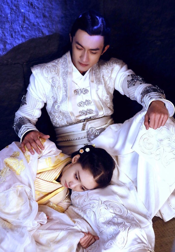 "你们不用学韩文,我学中文就好了",这句允儿对中饭讲的话,一度被划入