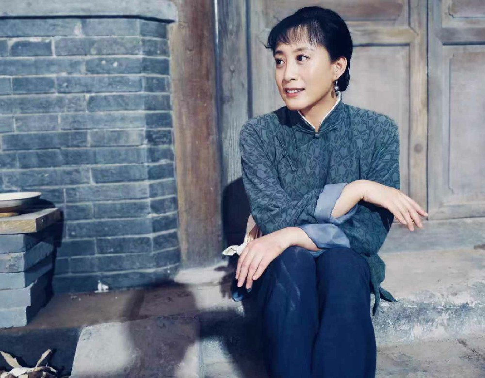 千面潜力股赵倩芝麻胡同秀妈抢戏燃炸