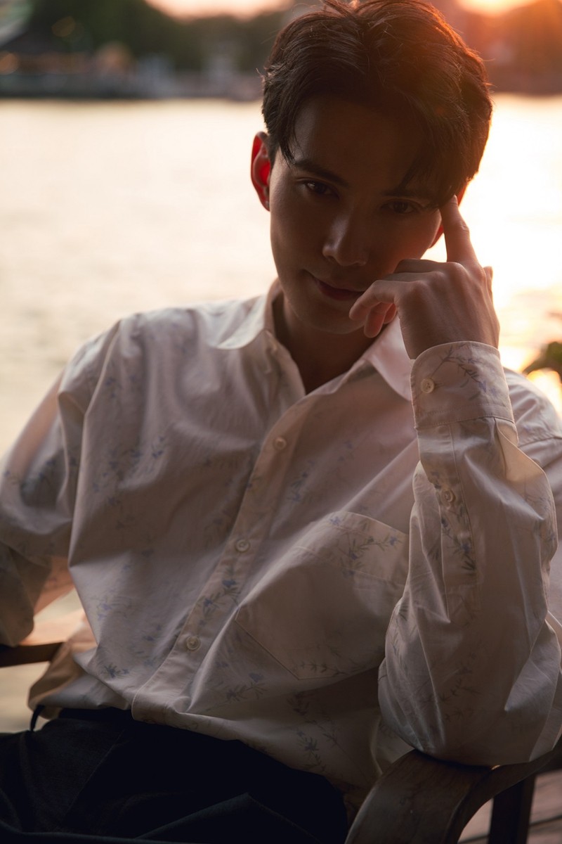 徐正溪春日写真曝光温暖帅气治愈人心