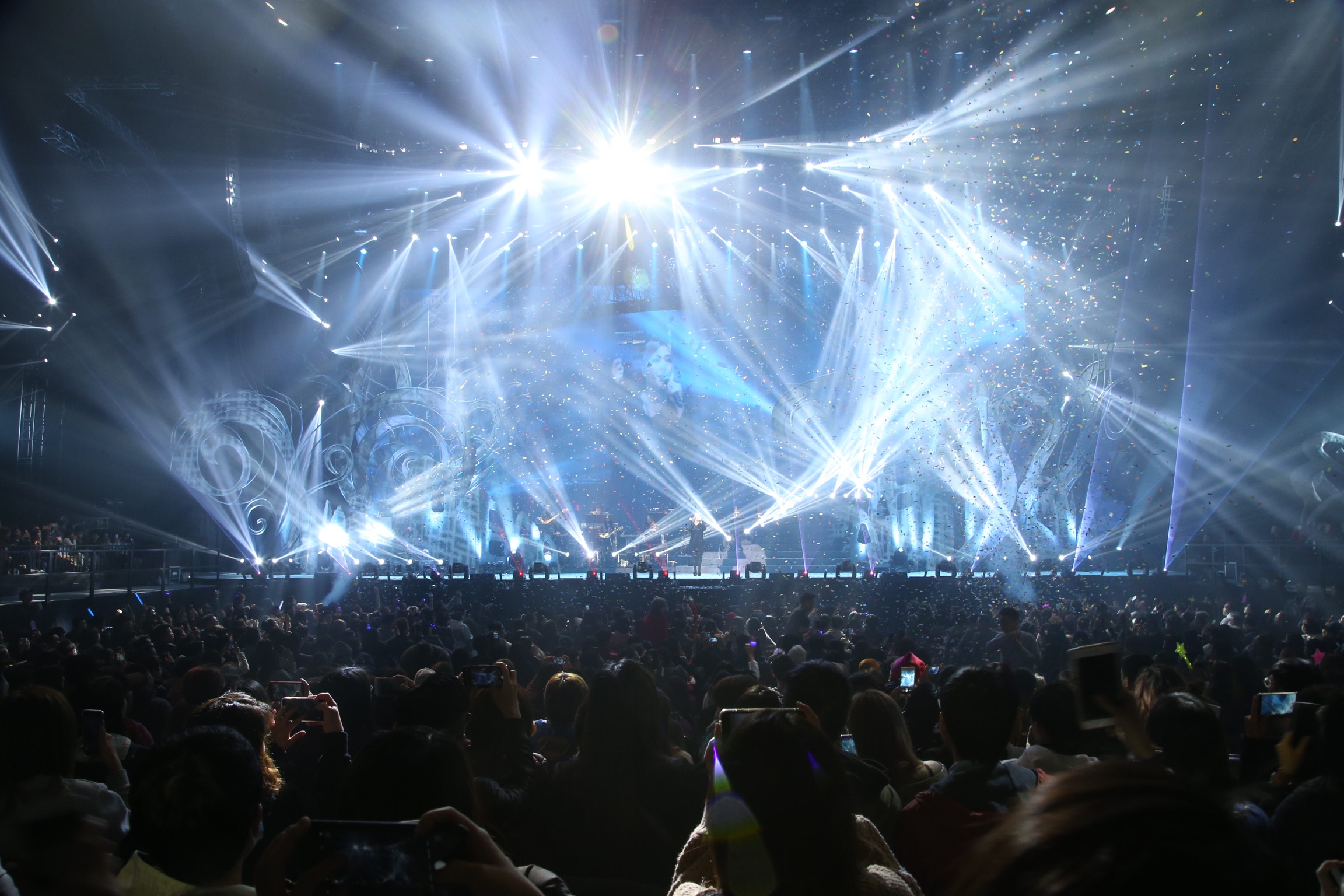 卫兰在香港红磡体育馆正式开启她的《卫兰oh my janice世界巡回演唱会