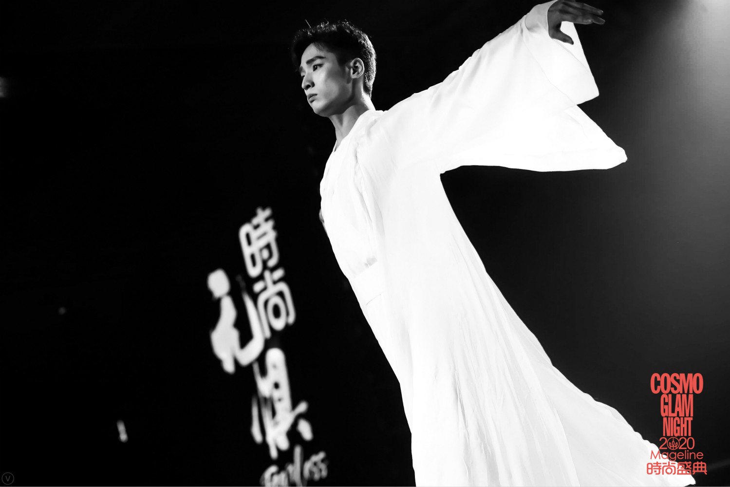 从小学习舞蹈的李响,在多年专业训练中已经逐步成长为一名优秀的青年