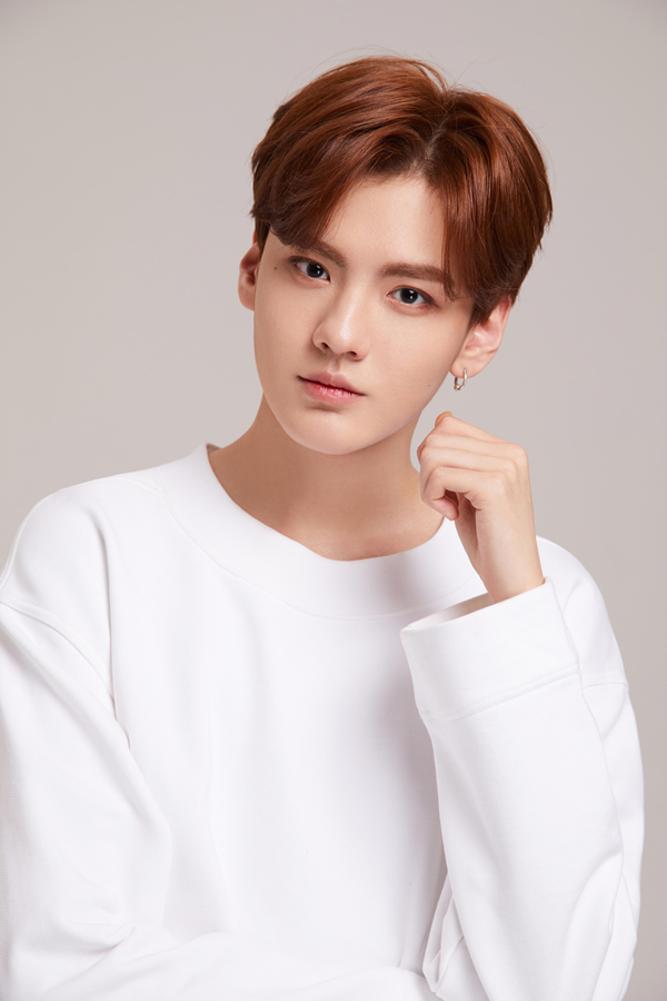 乐华七子《偶练》表现亮眼 友爱助人被赞暖心