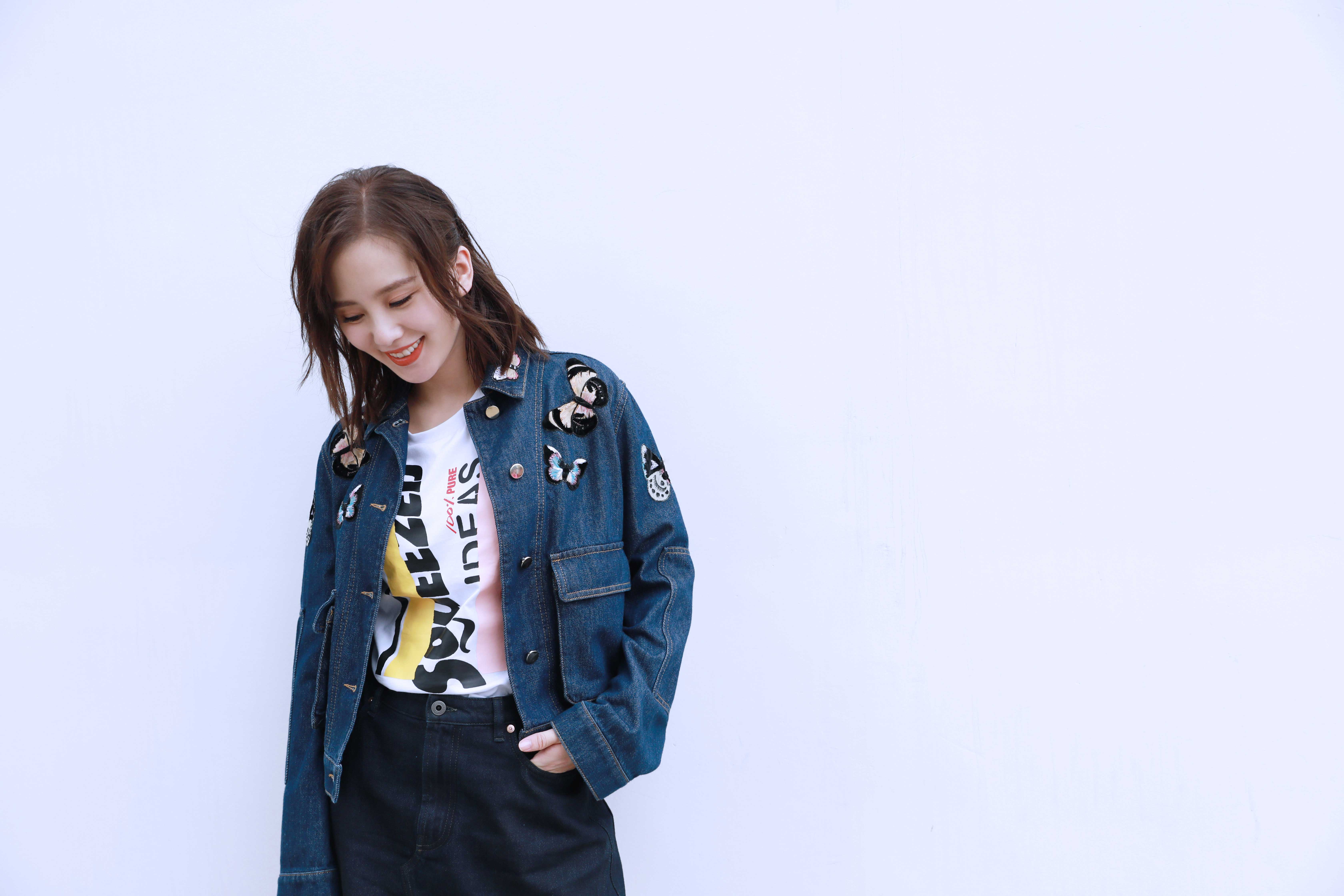 刘诗诗产后首组写真曝光新晋辣妈甜美温柔更胜从前