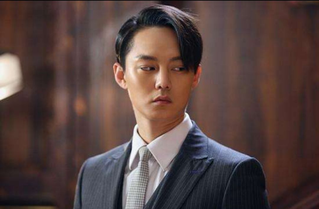 尹正是个真正的实力派演员,早前饰演《夏洛特烦恼》中的"袁华"这一