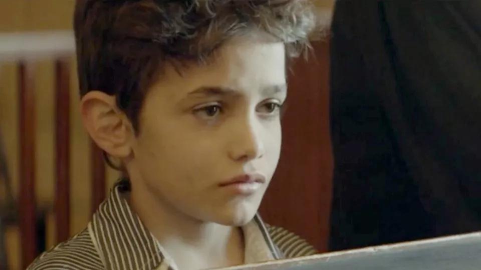 拍电影是怎么一回事儿,而小男孩赞恩的身份则是一位真实的叙利亚难民