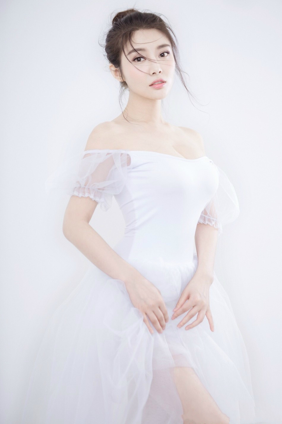 西虹市首富与椰树椰汁成就徐冬冬优质人品让人越陷越深