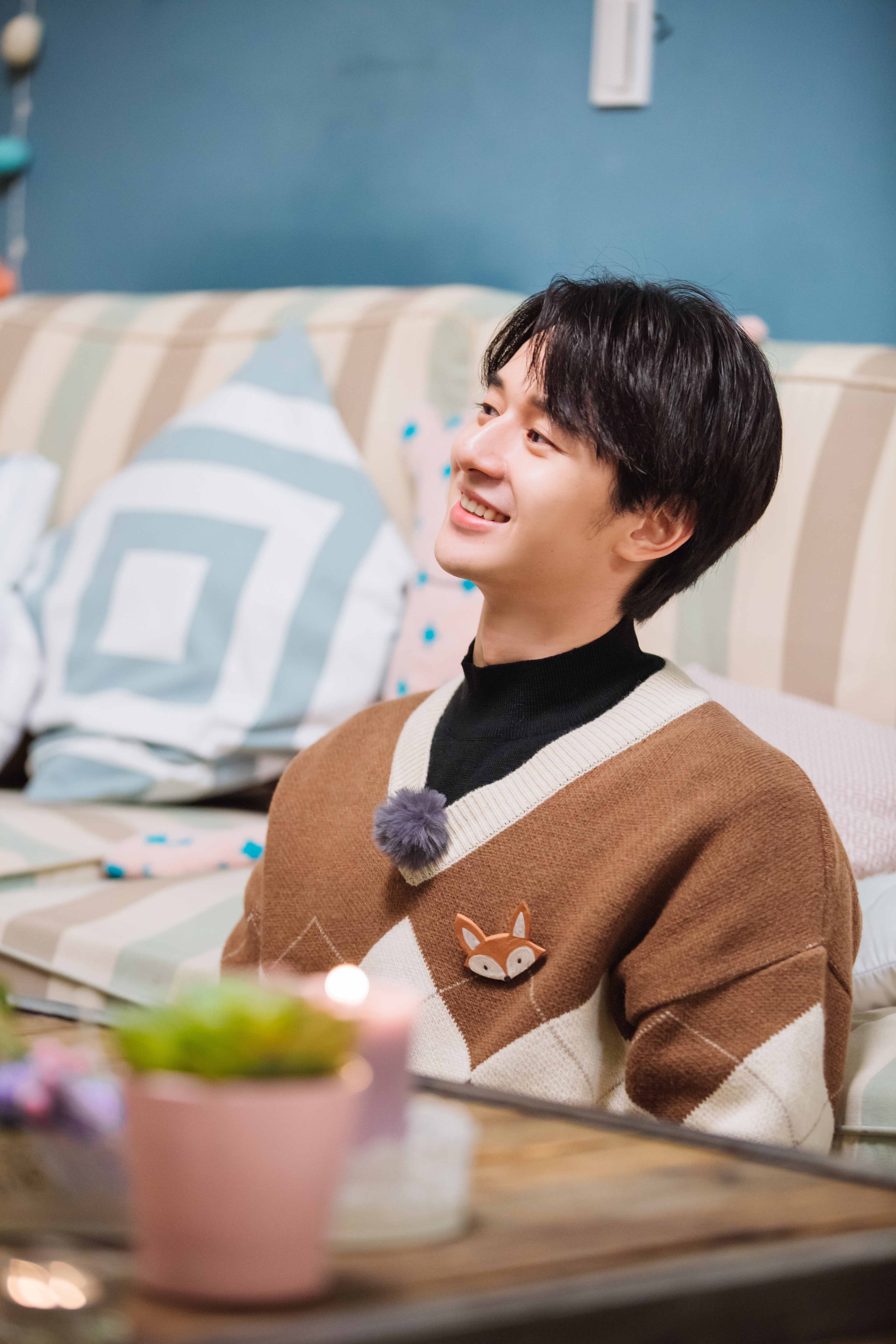 张轩睿送给selina一座旋转木马疑似表态退出,selina含泪表示"他终究没